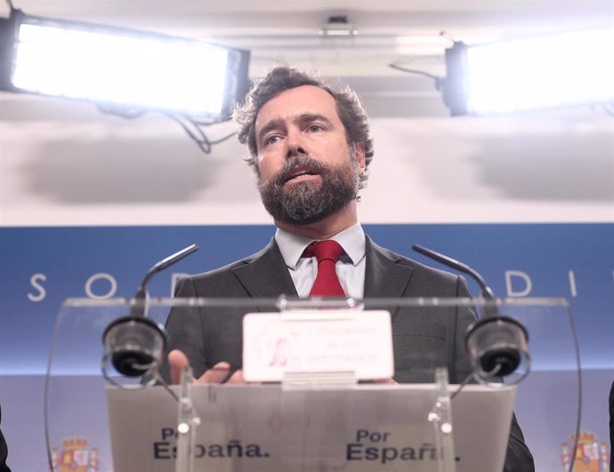El portavoz de Vox en el Congreso, Iván Espinosa de los Monteros, durante una rueda de prensa tras presentar una proposición de ley en el Congreso para derogar la Ley de Memoria Histórica, aprobada en 2007, en Madrid (España), a 16 de septiembre de 2019.