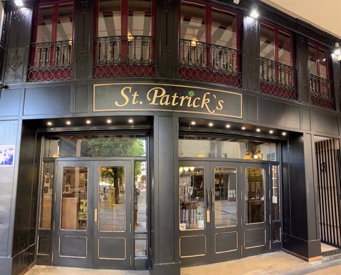 Abre en la calle Portales de Logroño 'St. Patrick's', "la mayor cervecería de La