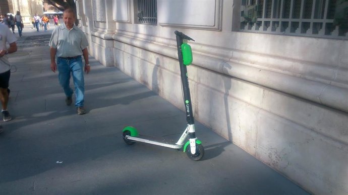 Sevilla afronta la regulación de los patinetes eléctricos