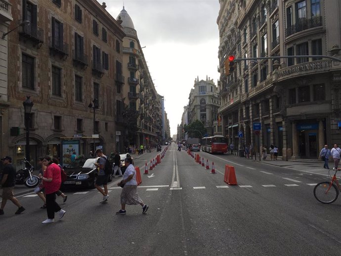 El tramo central de la Via Laietana en el día sin coches.