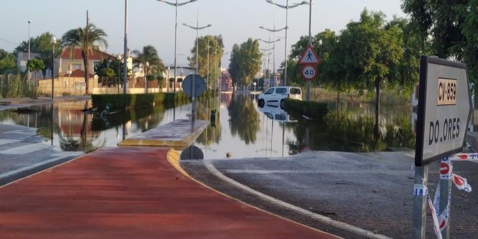 Calles inundades en Dolores (Alacant)