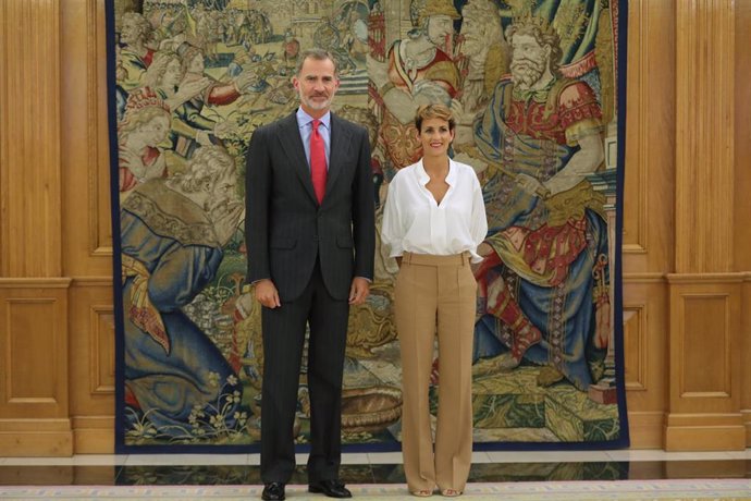 El Rey Felipe VI y la  presidenta de la Comunidad Foral de Navarra, María Victoria Chivite Navascués, durante la audiencia en el Palacio de la Zarzuela, en Madrid (España), a 10 de septiembre de 2019.