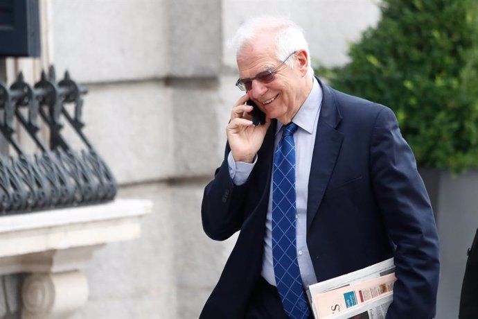UE.- La Eurocámara pide información adicional a Borrell y otros nueve comisarios