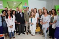 Moreno se compromete a mejorar "mes a mes" las infraestructuras sanitarias y las condiciones de los profesionales