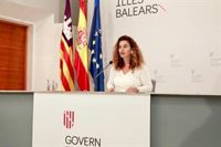 Ábalos "garanteix" a Armengol el descompte del 75% per a residents "sense cap distinció"