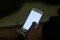 Twitter y Facebook eliminan 359 cuentas falsas "operadas por el PP" para potenciar mensajes en las redes sociales