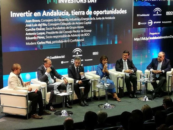 El consejero de Hacienda, Juan Bravo, durante su intervención en el foro Andalucia Investors Day del diario digital El Confidencial.