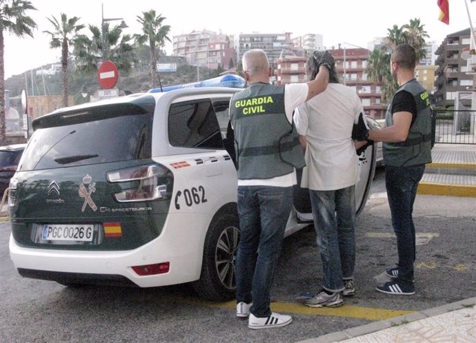 Guardia Civil detiene a un individuo acusado de cometer, al menos, cuatro robos en viviendas de Mazarrón