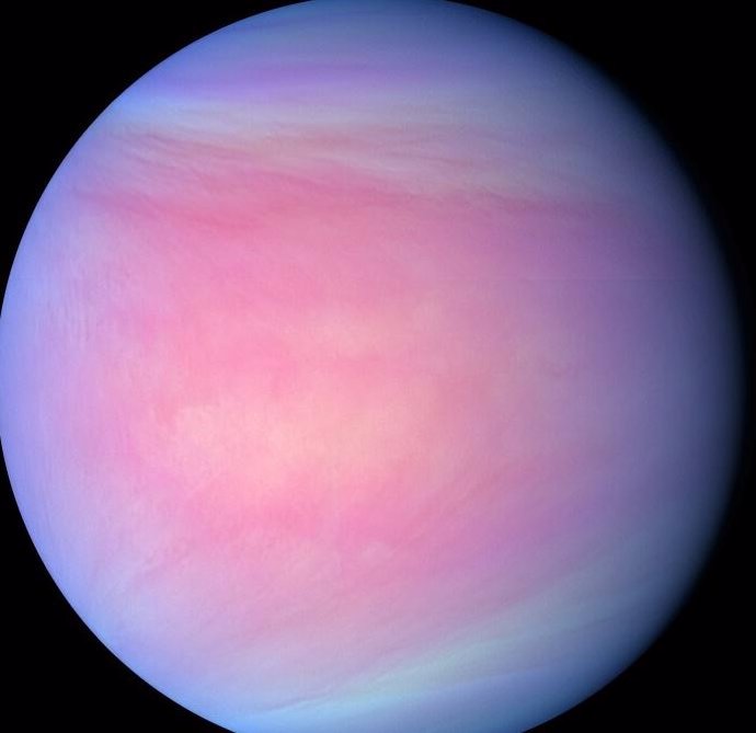 La cubierta nubosa de Venus muestra variaciones sorprendentes