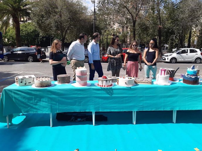 El alcalde de Palma, José Hila, visita una de las iniciativas de Park (ing) Day en Palma.