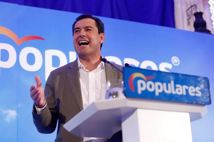 El presidente del PP Andaluz, Juanma Moreno Bonilla en un acto con los afiliados en  Alhaurín el Grande (Málaga)