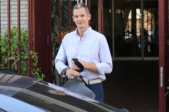 Iñaki Urdangarin surt del seu voluntariat en la Llar Donya Orione