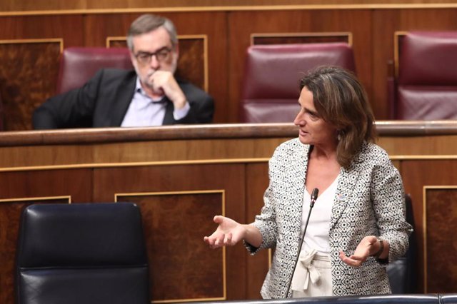 La ministra de Transición Ecológica en funciones, Teresa Ribera, responde a las preguntas de los miembros del resto de grupos parlamentarios, durante la sesión de control al Gobierno en funciones, en Madrid (España) a 11 de septiembre de 2019.