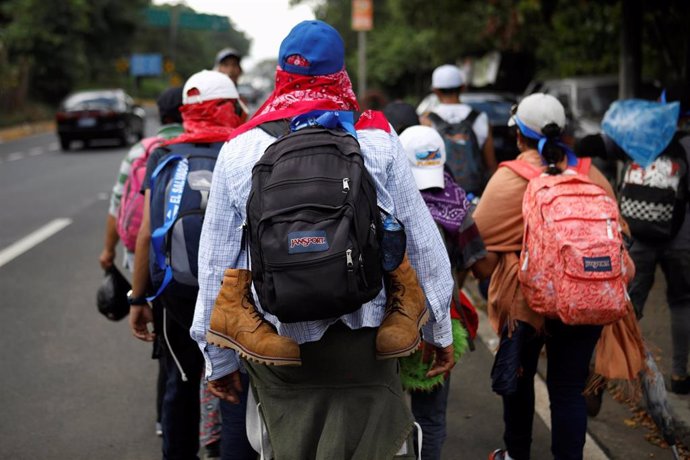 Migrantes salvadoreños rumbo a Estados Unidos (Imagen de archivo)
