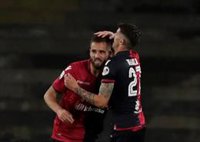 El Cagliari vence al Genoa en el tramo final