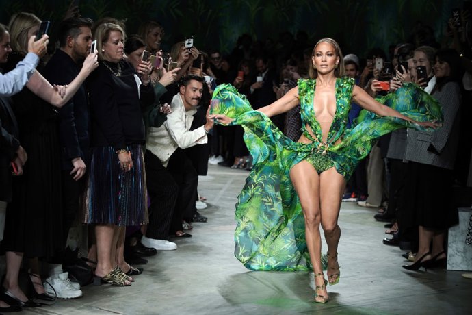 Versace - Runway - Milan Fashion Week Spring/Summer 2020