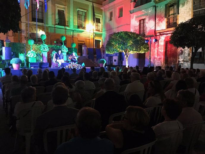 Sevilla.- El XXI Festival Flamenco Manolito María de Alcalá llena la plaza del C