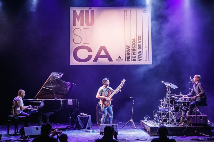 P.L.I.N.T., en una actuació en el marc del 31 Mercat de Música Viva de Vic.