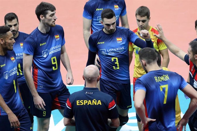 Los jugadores de la selección española de voleibol, en el Campeonato de Europa.