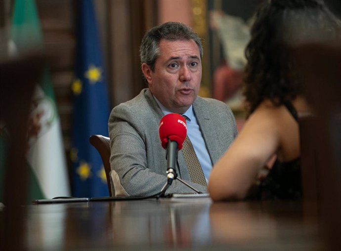 El alcalde de Sevilla, el socialista Juan Espadas
