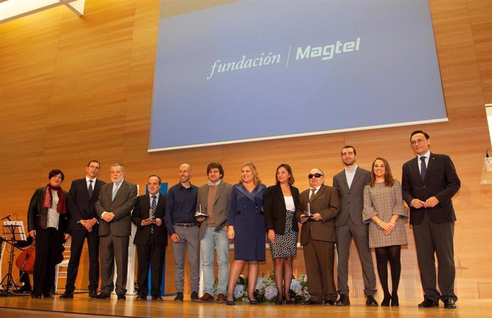 Autoridades y premiados en la primera edición de los Premios Magtel, en 2018.