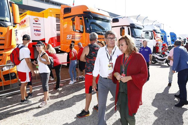 Arturo Aliaga y Mayte Pérez en el Gran Premio de Aragón de Moto GP en Motorland.