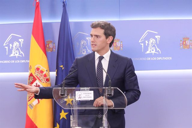 El presidente de Ciudadanos, Albert Rivera, ofrece una rueda de prensa en el Congreso de los Diputados.