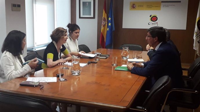 Reunión de Juan Marín e Isabel Oliver en el Ministerio de Turismo (Foto de archivo).