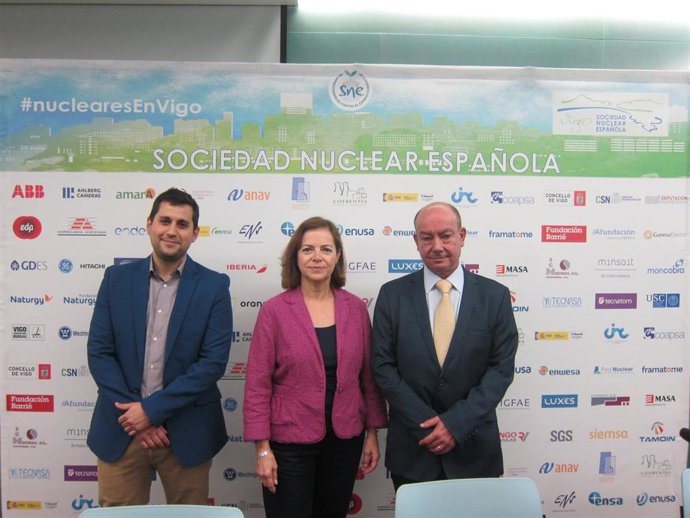 Pablo García, Matilde Pelegrí y Pedro Ortega antes de la rueda de prensa