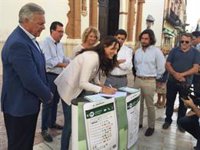 PP-A advierte a Pedro Sánchez de que "no pagará la campaña con los 1.350 millones que le debe a los andaluces"