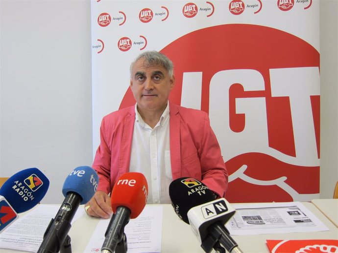 El responsable de Educación de la Federación de Empleados de los Servicios Públicos (FeSP) de UGT Aragón, Eduardo García.
