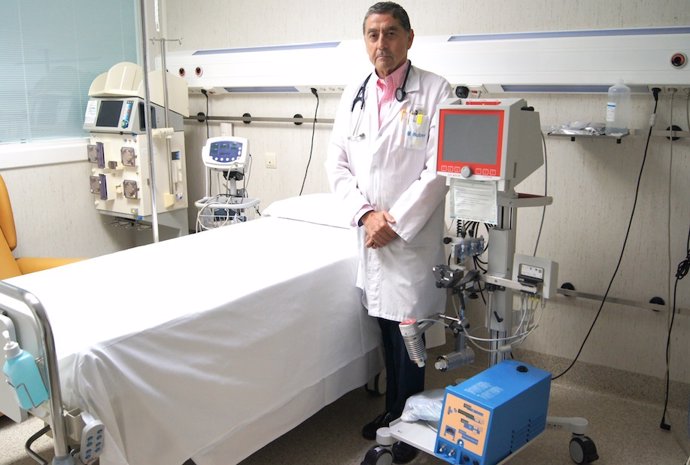 El doctor Andrés Carretero y el sistema de asistencia mecánica ECMO