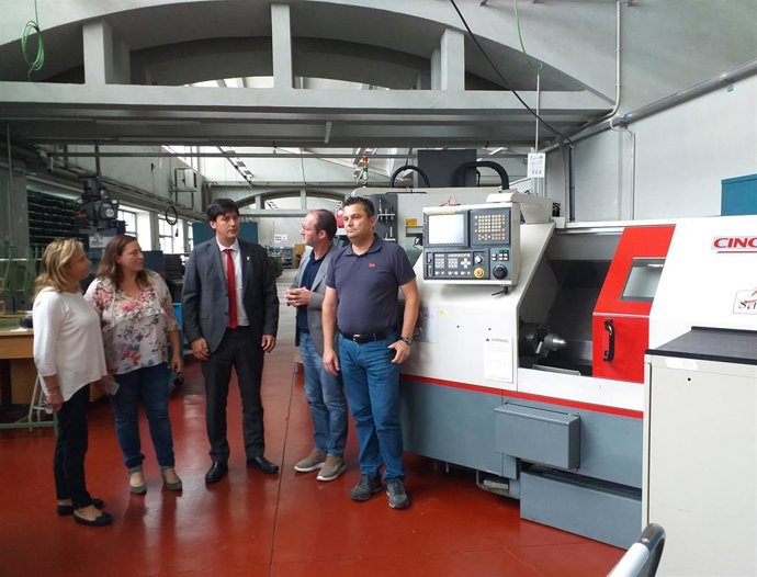 Visita al CIFP La Laboral de Gijón del consejero de Ciencia, Innovación y Universidad del Principado, Borja Sánchez