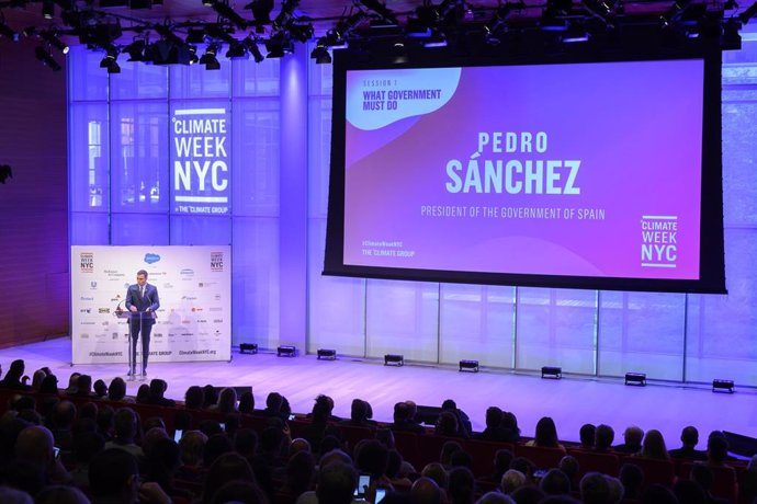 El presidente del Gobierno en funciones, Pedro Sánchez, participa en la inauguración de la Climate Week en Nueva York, en The Times Center, el lunes 23 de septiembre de 2019.