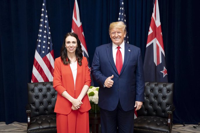 N.Zelanda/EEUU.- Ardern y Trump abordan el sistema de recompra y entrega de arma