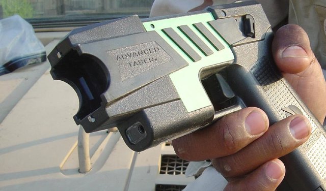 Pistolas taser