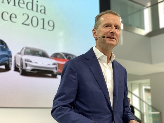 Herbert Diess, consejero delegado del grupo Volkswagen, en la conferencia anual de prensa 2019 de la compañía en Wolfsburg (Alemania)