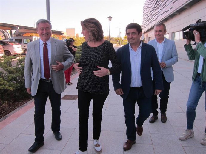 La secretaria general del PSOE-A, Susana Díaz, a su llegada a la sede de Interóleo