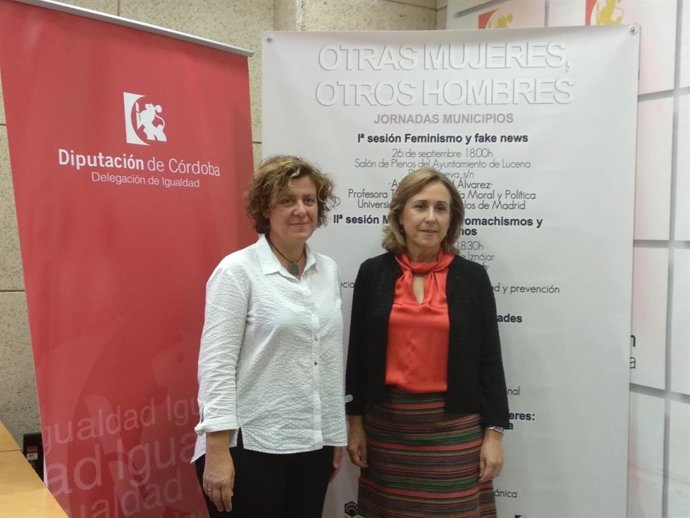 Doblas (izda.) y Rosal presentan 'Otras mujeres, otros hombres'
