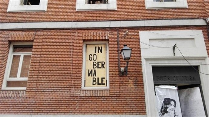 Imagen del edificio ubicado en la calle Gobernación con paseo del Prado okupado por La Ingobernable