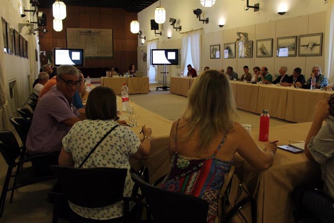 Reunión de Adelante Andalucía con 23 asociaciones memorialistas.