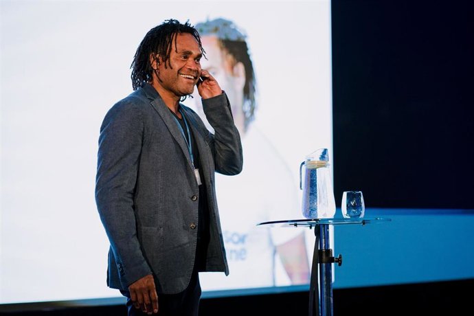El exjugador de fútbol Christian Karembeu en World Football Summit 2019