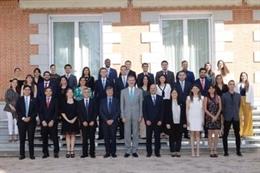El Rey recibe a los participantes en el programa de Jóvenes Líderes Iberoamerica