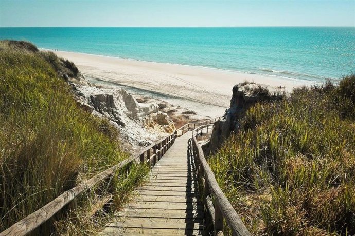 [Grupohuelva] Nota De Prensa Y Fotos De Hoy 24 De Septiembre Sobre Datos Ine Turismo Agosto