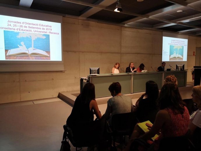 El conseller balear d'Educació, Martí March, en unes jornades d'orientació educativa