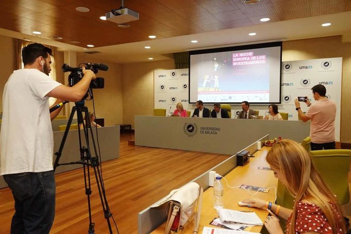 Presentación en Málaga de La Noche Europea de los Investigadores