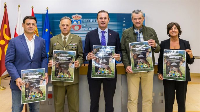 Presentación de las nuevas actividades del centro militar de cría caballar de Mazcuerras