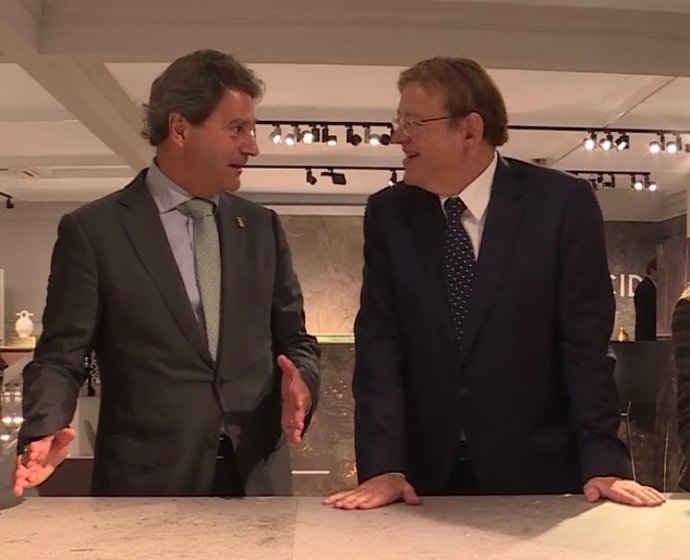 El presidente de la Generalitat, Ximo Puig,en la Feria Internacional del Azulejo Cerámico y Mobiliario de Baño Cersaie Bologna 2019