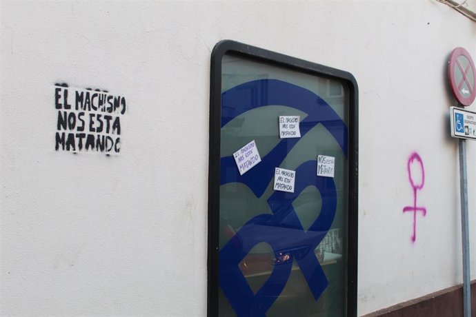 Pintadas en la sede del PP en El Puerto
