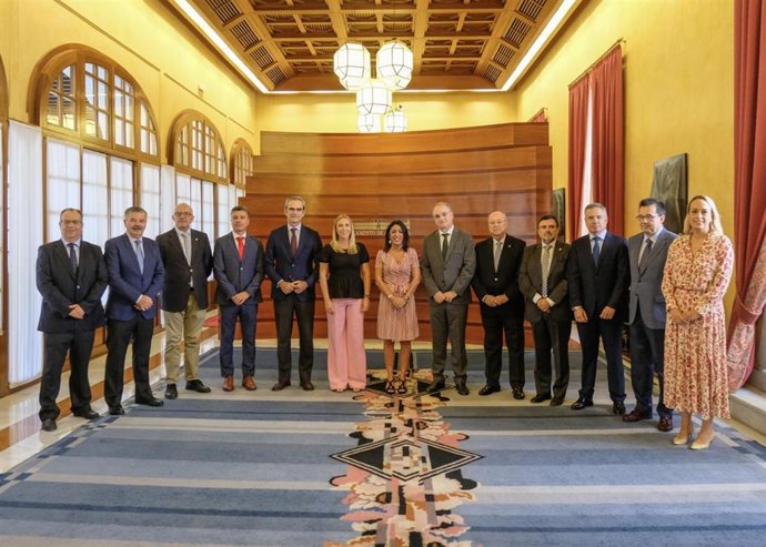 Los farmacéuticos andaluces se reúnen con Marta Bosquet